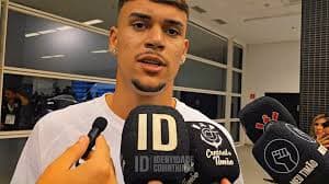 e o hiago náo vamos falar nada subiu da base pro profissional e sumiu depois do Pedro joca voltar ao Corinthians