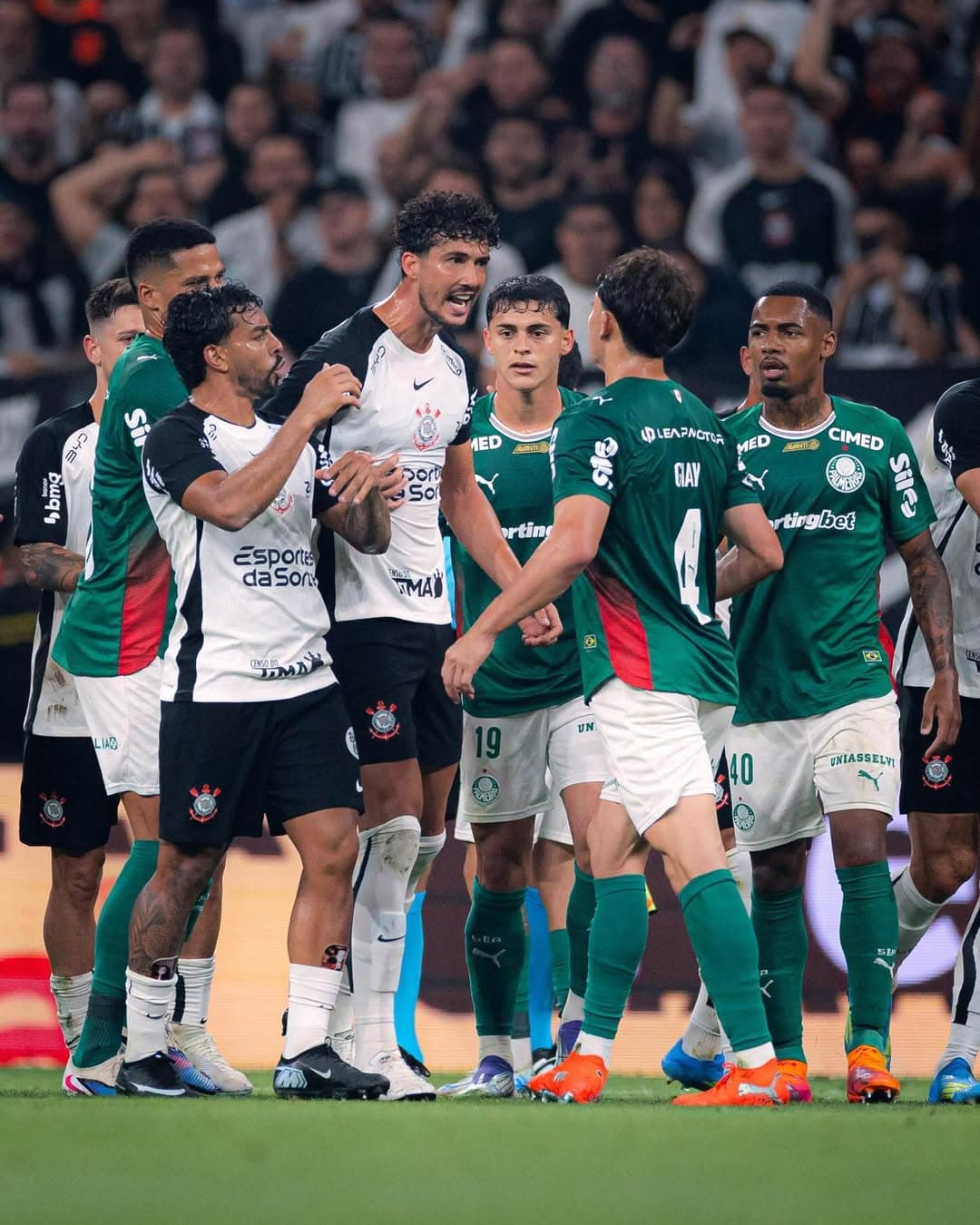 Como o meme 67, Atrapalha o corinthians de Fernando Diniz?