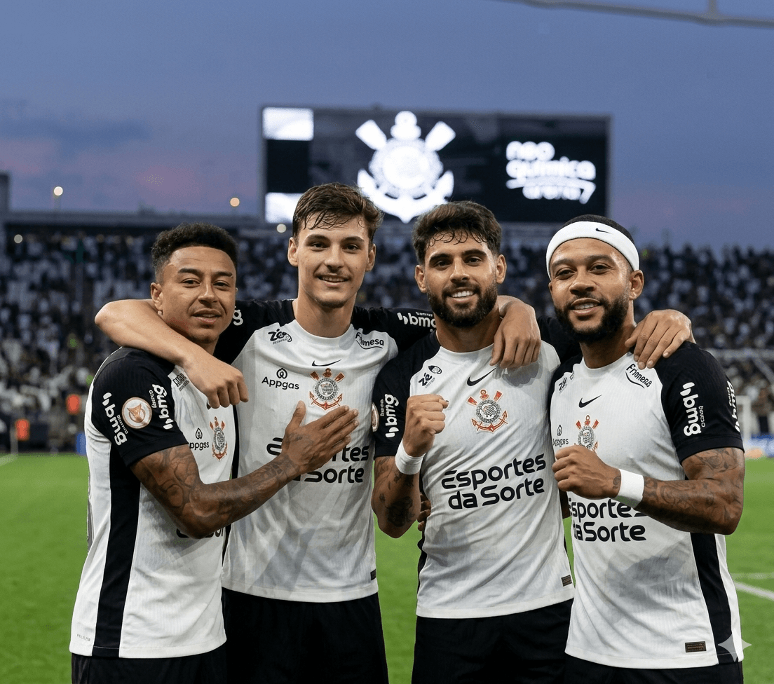 Ousadia tática ou Caos? O Corinthians com Lingard, Bidon, Yuri e Memphis.