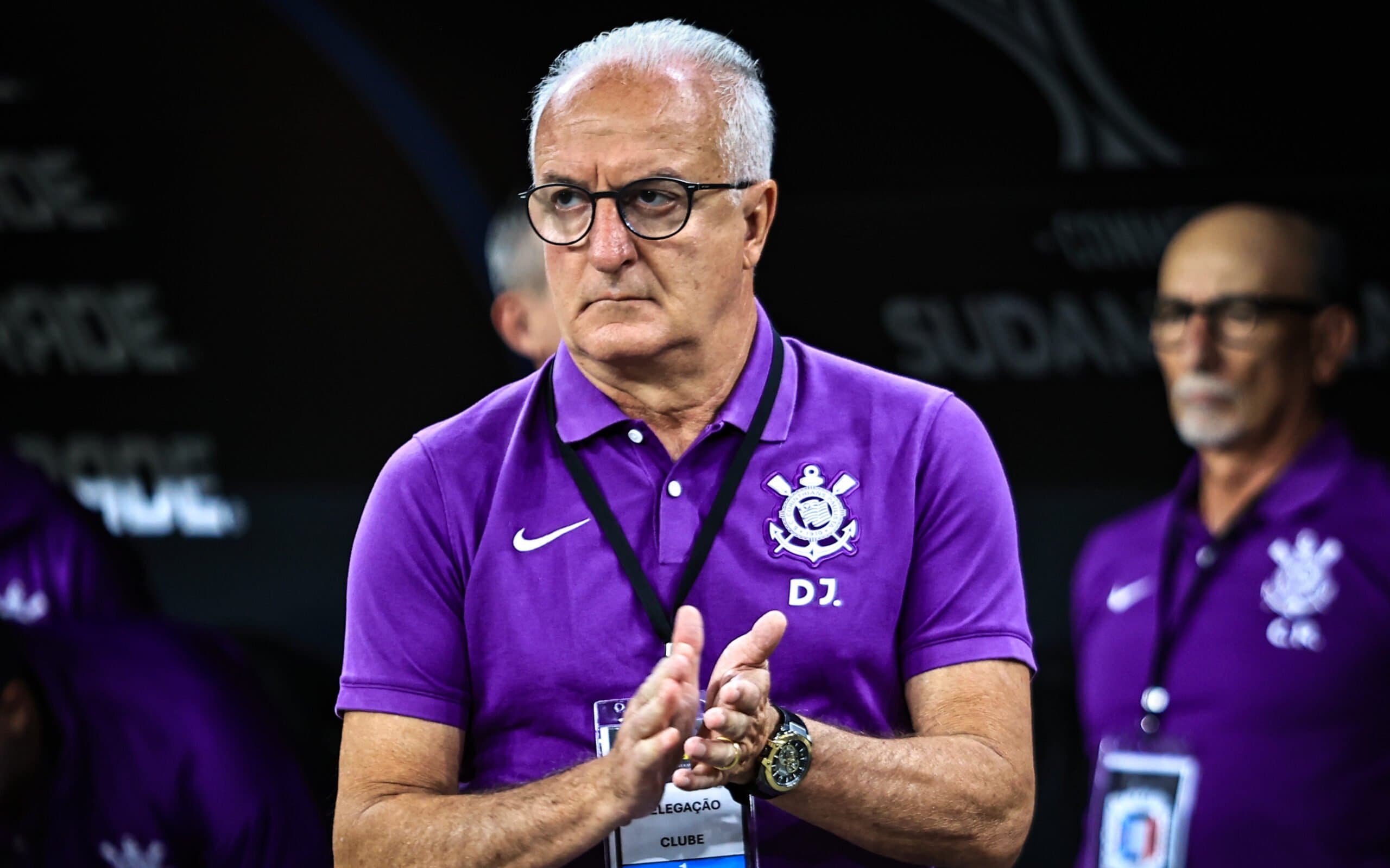 Dorival Júnior precisa se reinventar no Corinthians